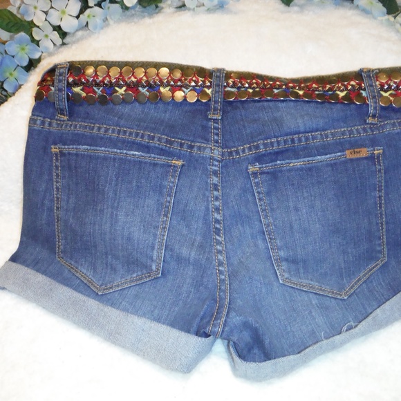 Else Jeans Gorgeous Embellished  Shorts; Size  26W - Picture 3 of 3